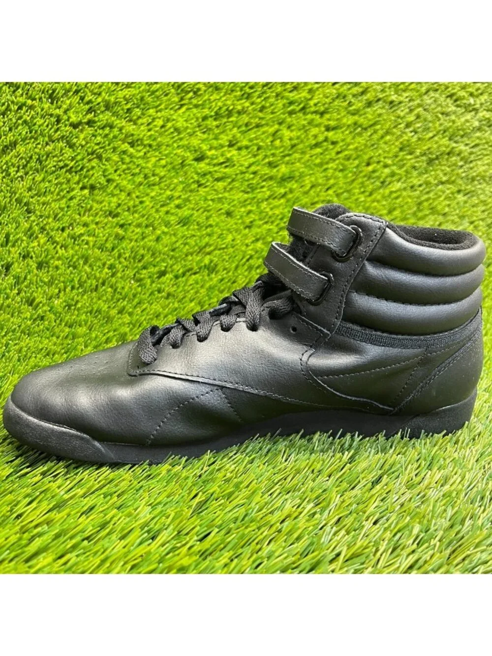 Reebok Freestyle Hi Womens Size 9.5 Triple Black Athletic Leather Shoes Sneakers
